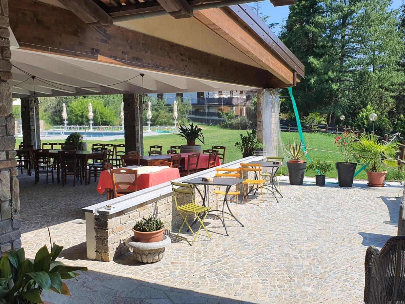 Agriturismo Cascina L'Arche Санто-Стефано-Бельбо Экстерьер фото