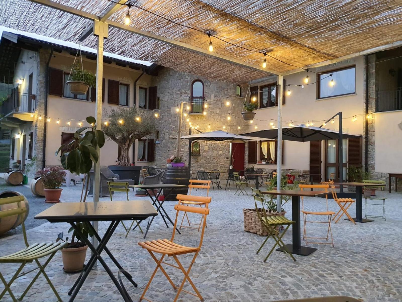 Agriturismo Cascina L'Arche Санто-Стефано-Бельбо Экстерьер фото