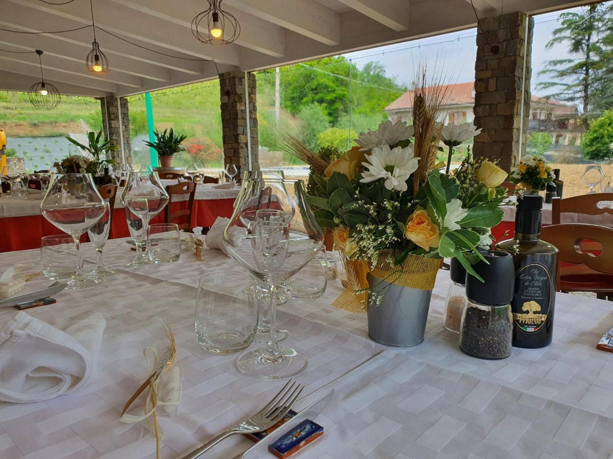 Agriturismo Cascina L'Arche Санто-Стефано-Бельбо Экстерьер фото